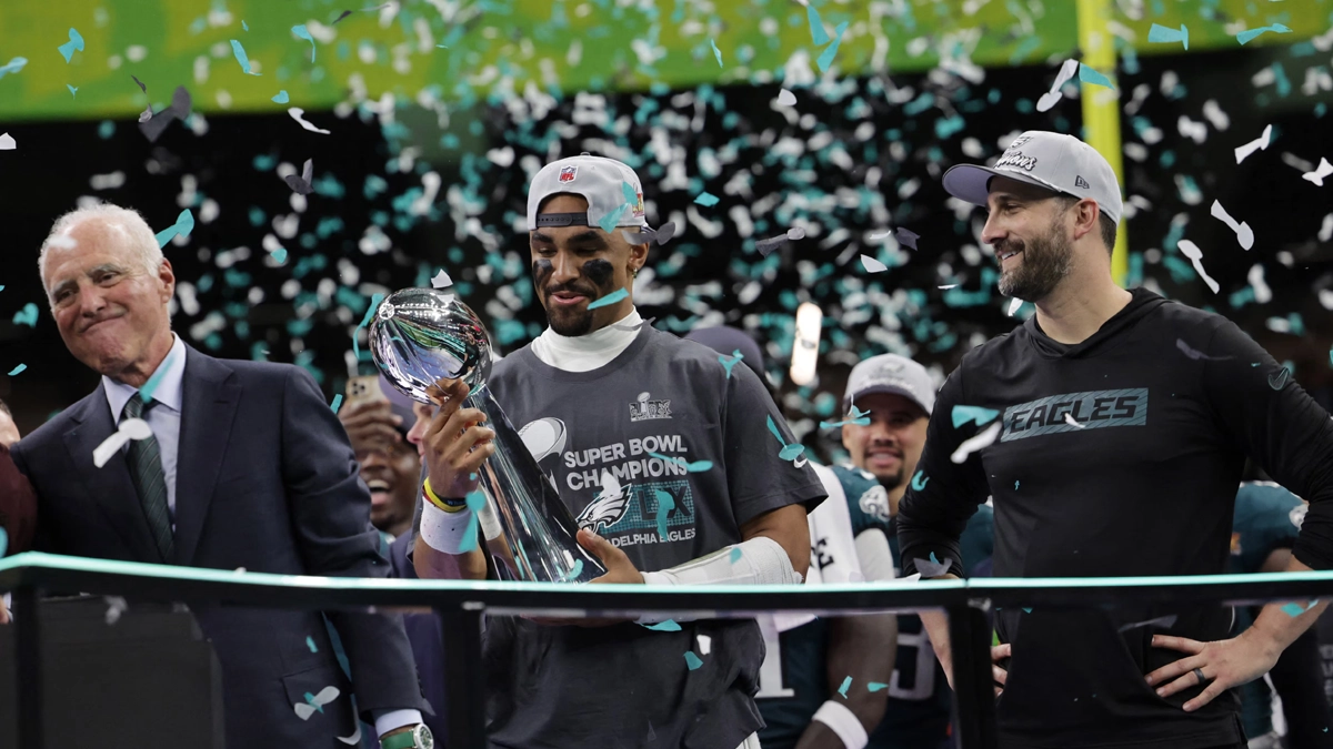 Super Bowl hotels near the host stadium